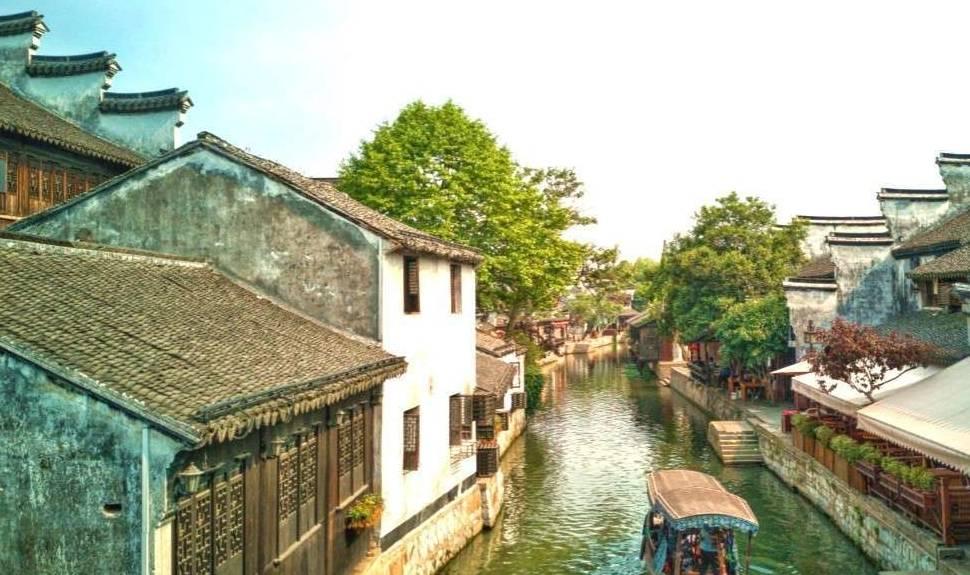 女教师上网课因为吃饭问题遭家暴,面对家暴问题警方通常怎样调解?-专注于分享和讨论的红迪网平台